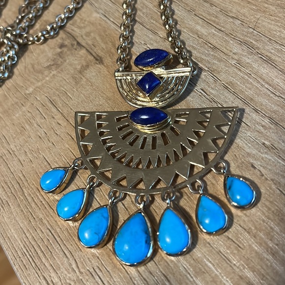 NEW ANTHROPOLOGY BOHEMIAN GOLD & BLUES NECKLACE W DANGLES AND ADJUSTABLE CHAIN - Picture 3 of 6